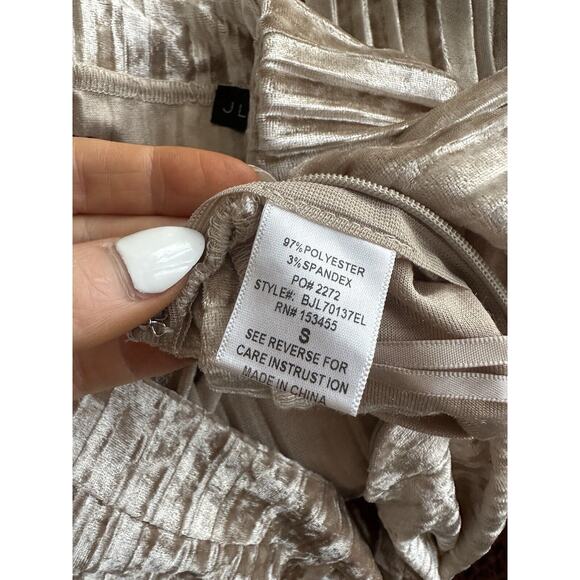 J Lux Label Size Small Velvet Pleated Champagne Hi Leg Slit Maxi Skirt - Picture 6 of 7